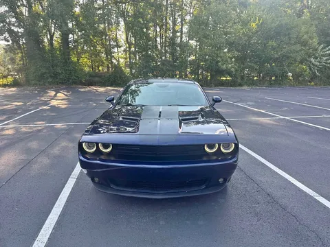 2017 Dodge Challenger SXT Plus