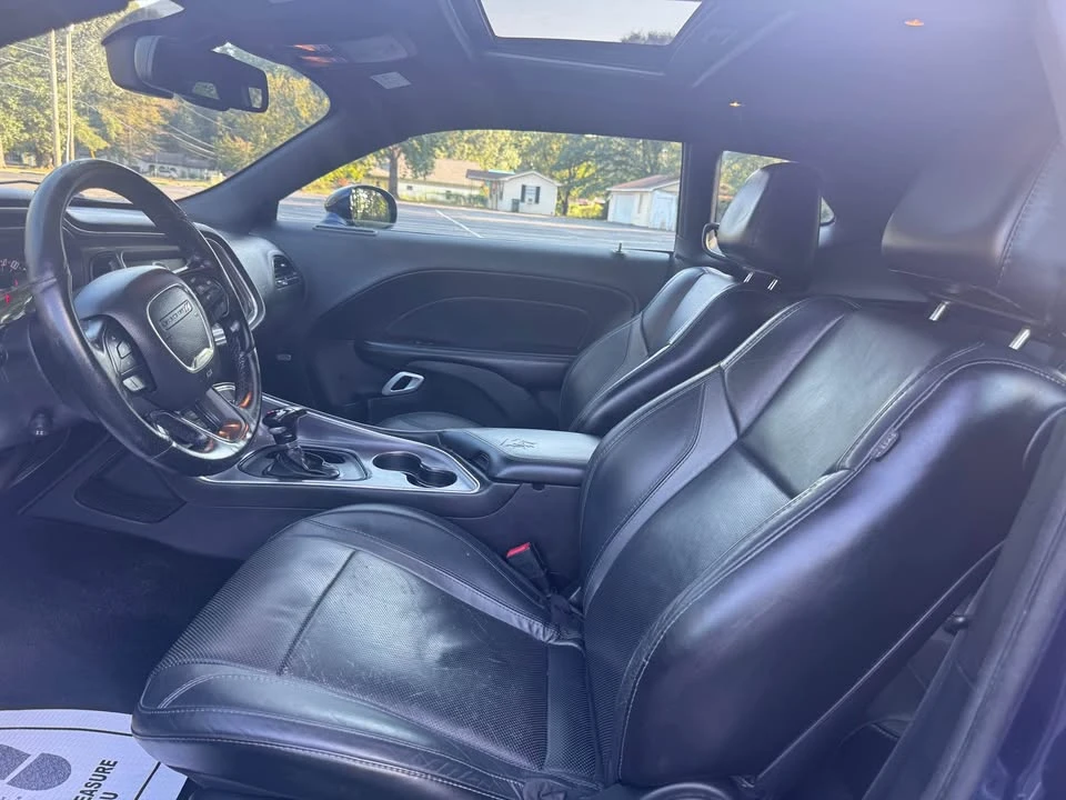 2017 Dodge Challenger 3rd Gen - Image 6 of 9
