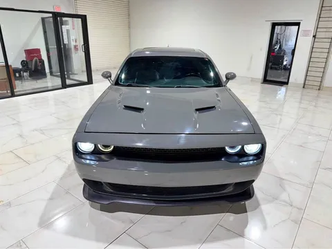 2017 Dodge Challenger SXT Plus