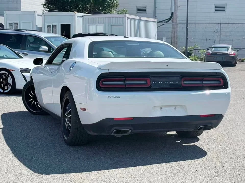 2017 Dodge Challenger 3rd Gen - Image 9 of 20