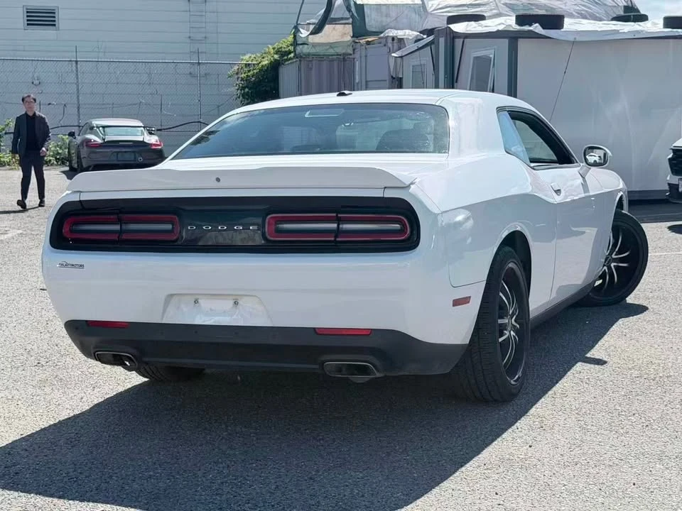 2017 Dodge Challenger 3rd Gen - Image 7 of 20