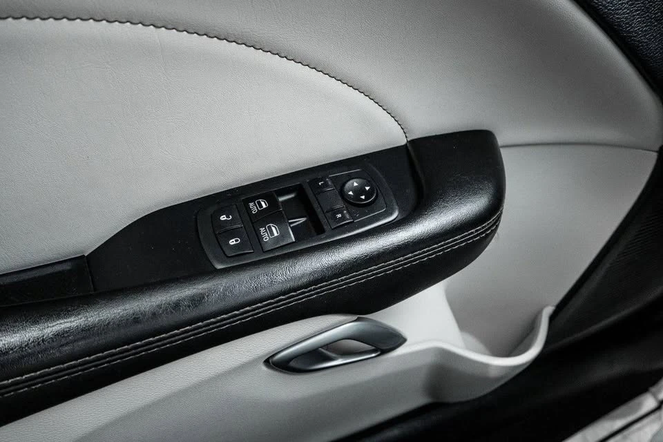 2017 Dodge Challenger 3rd Gen - Image 19 of 20