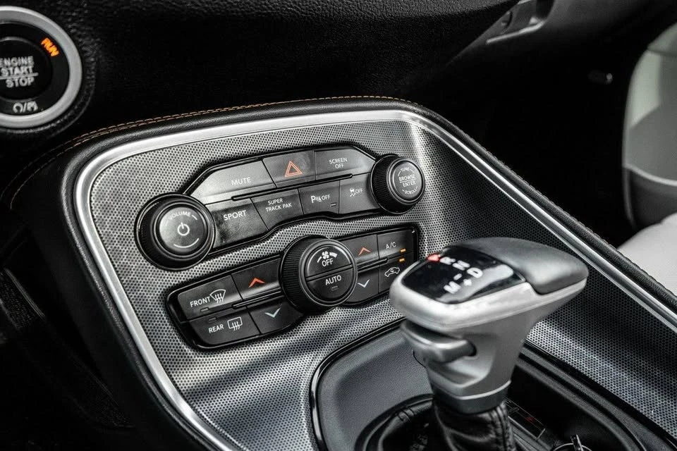 2017 Dodge Challenger 3rd Gen - Image 13 of 20