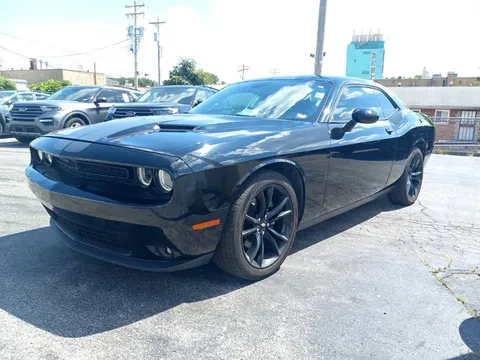 2017 Dodge Challenger SXT Plus