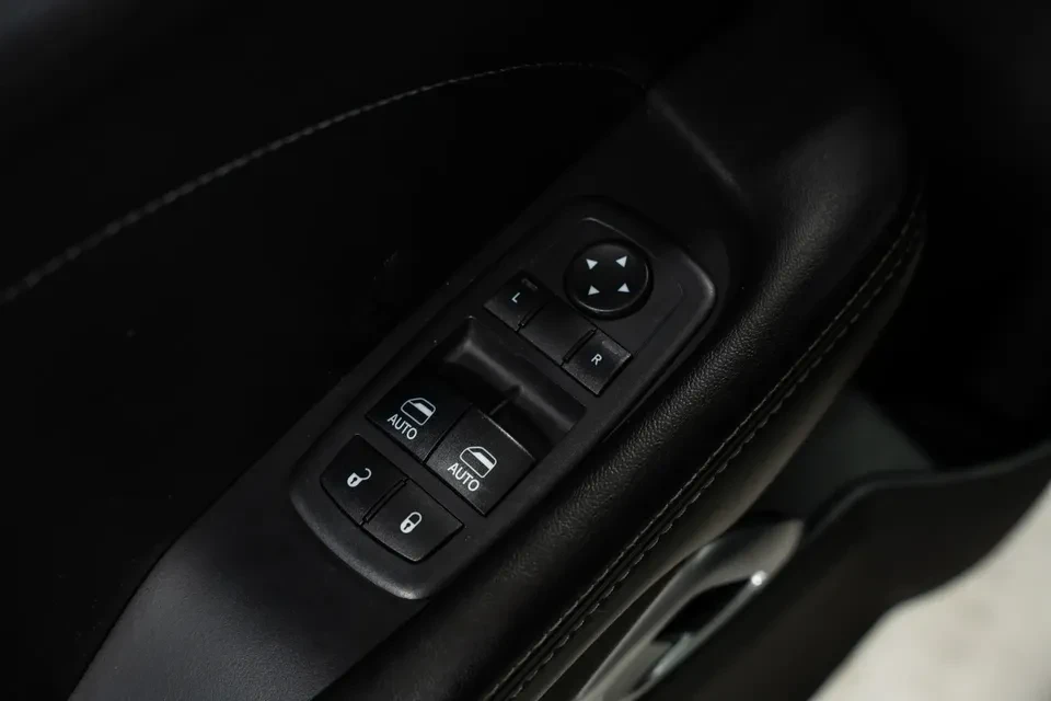 2017 Dodge Challenger 3rd Gen - Image 8 of 18