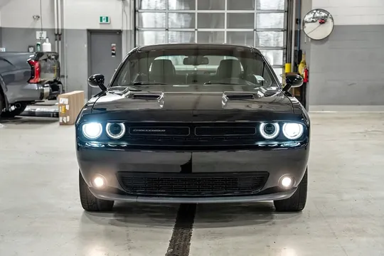 2017 Dodge Challenger SXT Plus