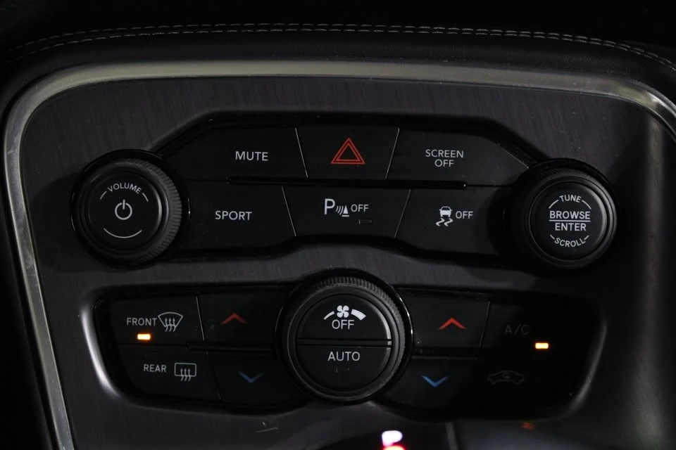 2017 Dodge Challenger 3rd Gen - Image 15 of 20