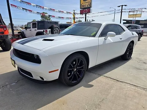 2017 Dodge Challenger SXT Plus