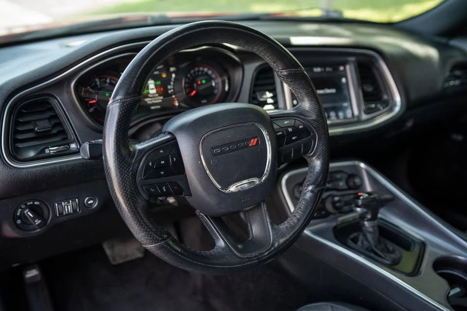 2017 Dodge Challenger 3rd Gen - Image 10 of 19