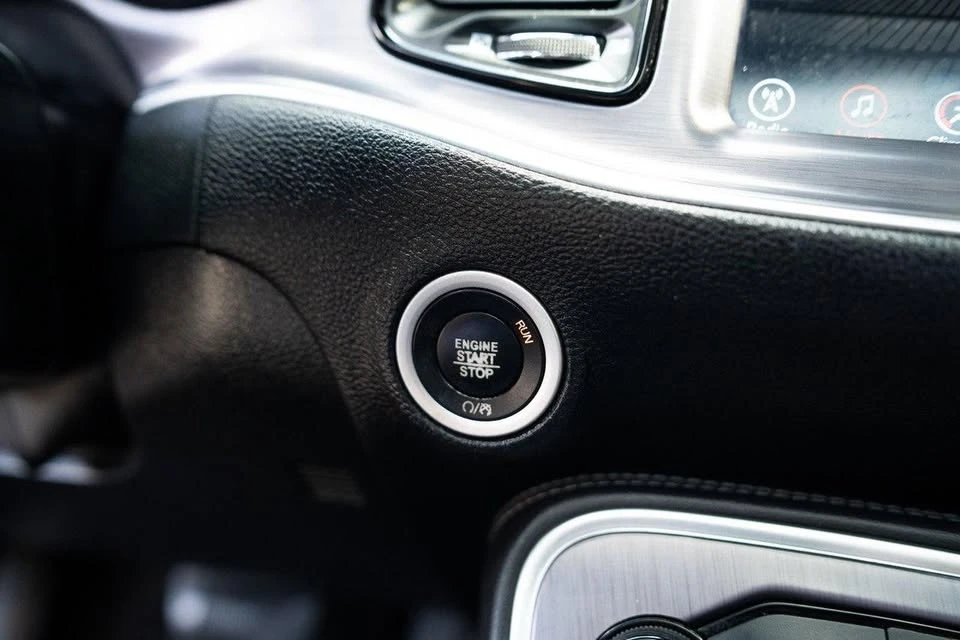 2017 Dodge Challenger 3rd Gen - Image 13 of 19