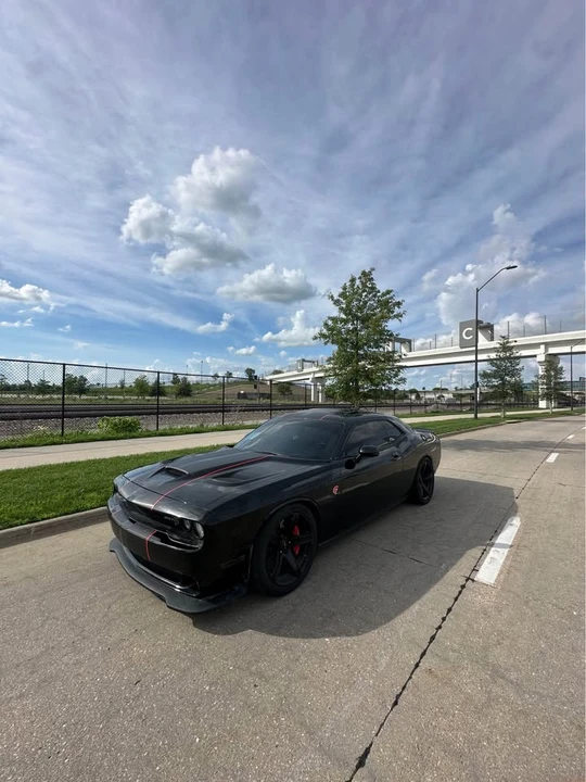 2017 Dodge Challenger SRT Hellcat 3rd Gen - Image 17 of 19