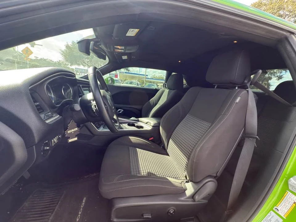 2017 Dodge Challenger 3rd Gen - Image 10 of 17