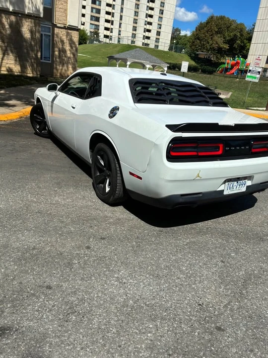 2017 Dodge Challenger 3rd Gen - Image 7 of 9