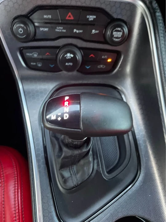2017 Dodge Challenger 3rd Gen - Image 14 of 15
