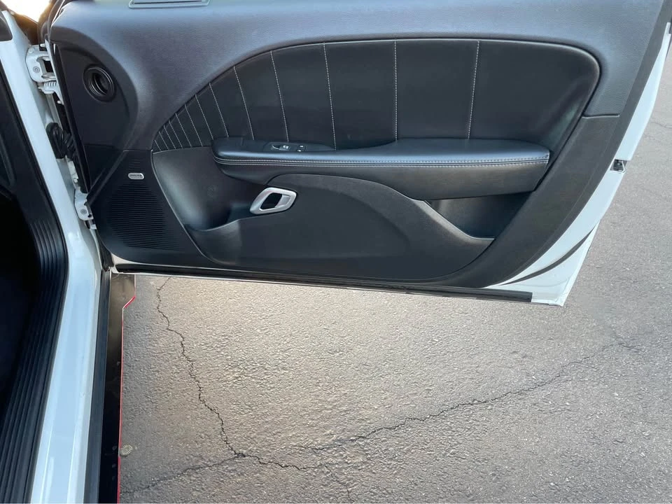 2017 Dodge Challenger 3rd Gen - Image 10 of 15
