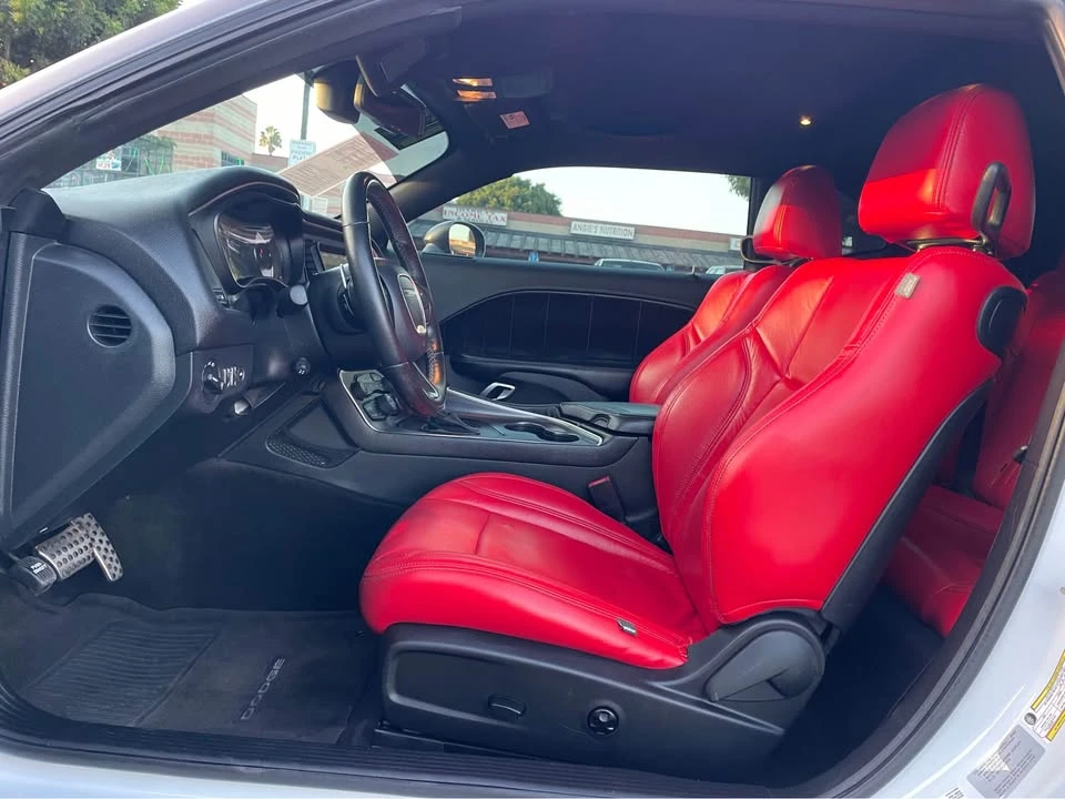 2017 Dodge Challenger 3rd Gen - Image 9 of 13