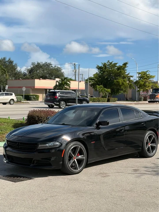 2017 Dodge Charger 7th Gen - Image 2 of 12