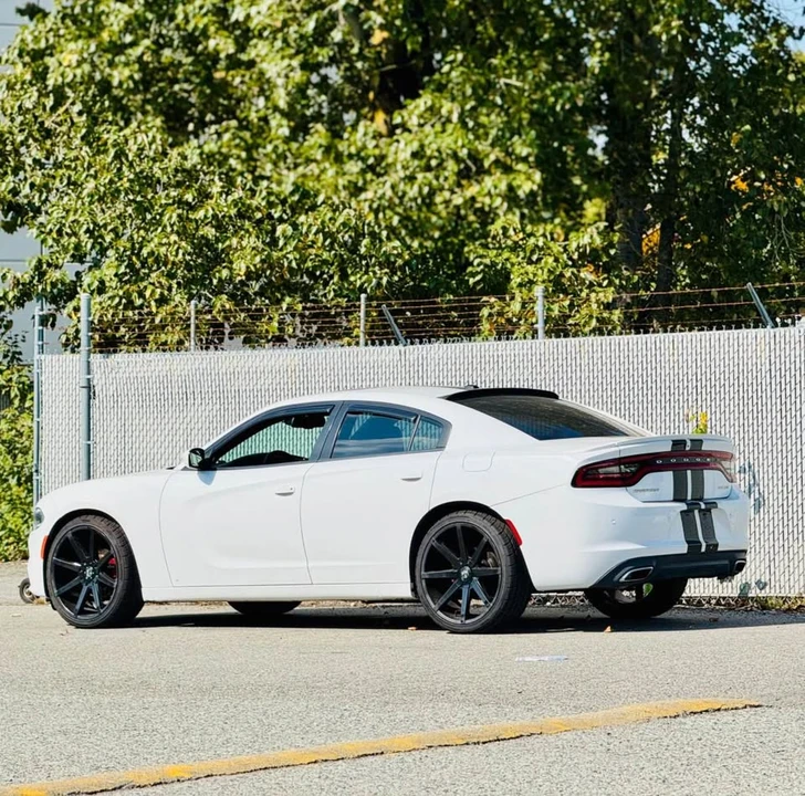 2017 Dodge Charger 7th Gen - Image 4 of 12
