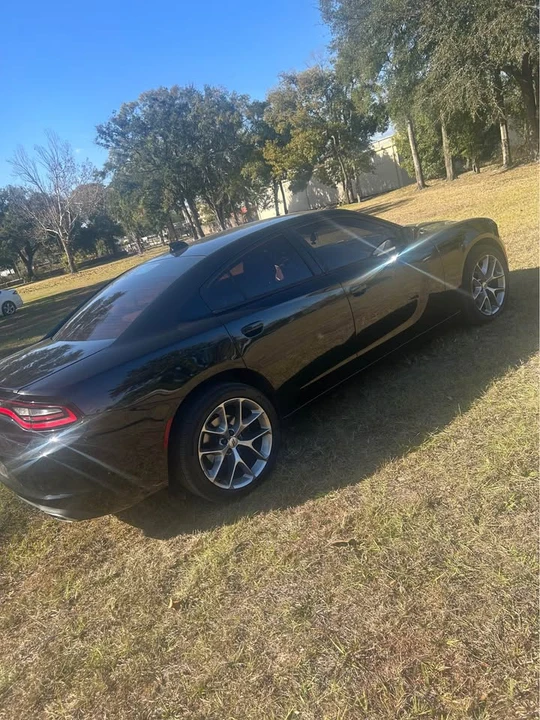 2017 Dodge Charger 7th Gen - Image 4 of 10