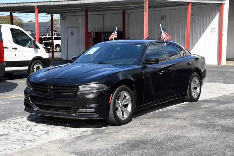 2017 Dodge Charger 7th Gen - Image 2 of 10