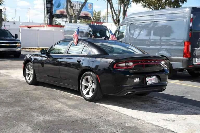 2017 Dodge Charger 7th Gen - Image 5 of 10