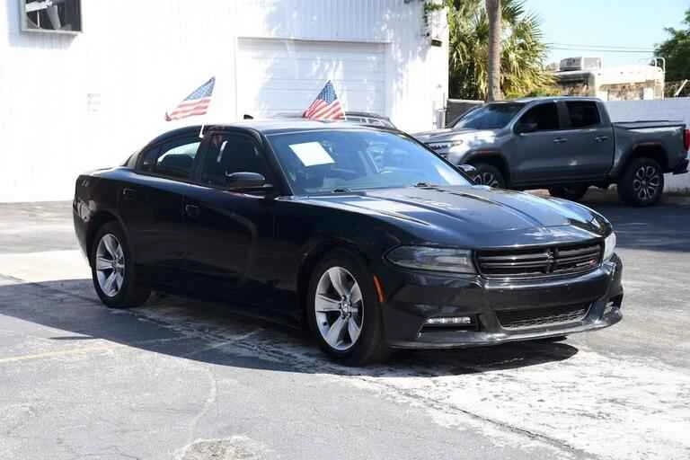 2017 Dodge Charger 7th Gen - Image 3 of 10