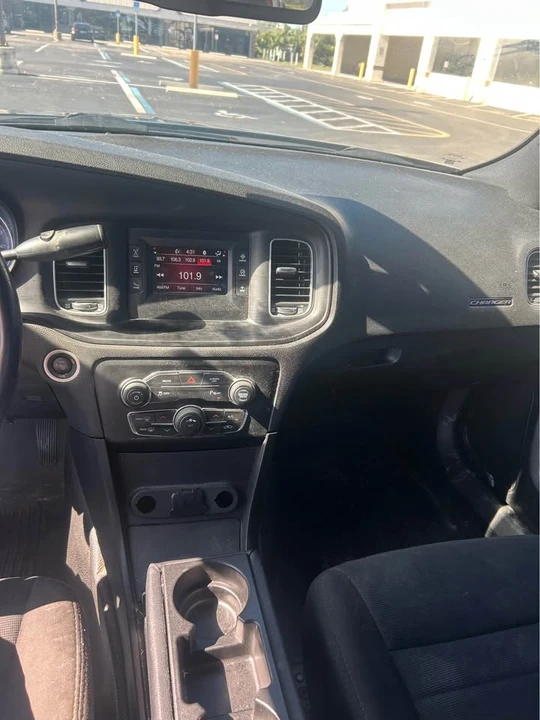 2017 Dodge Charger 7th Gen - Image 5 of 6