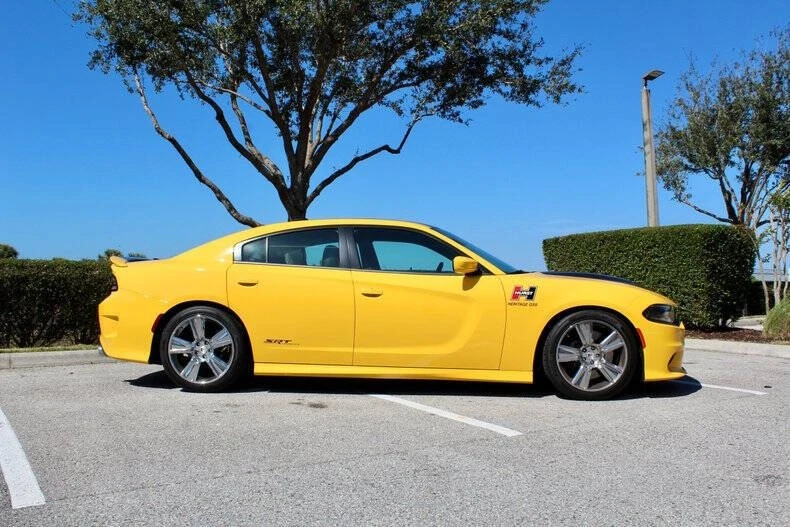 2017 Dodge Charger 7th Gen - Image 2 of 12