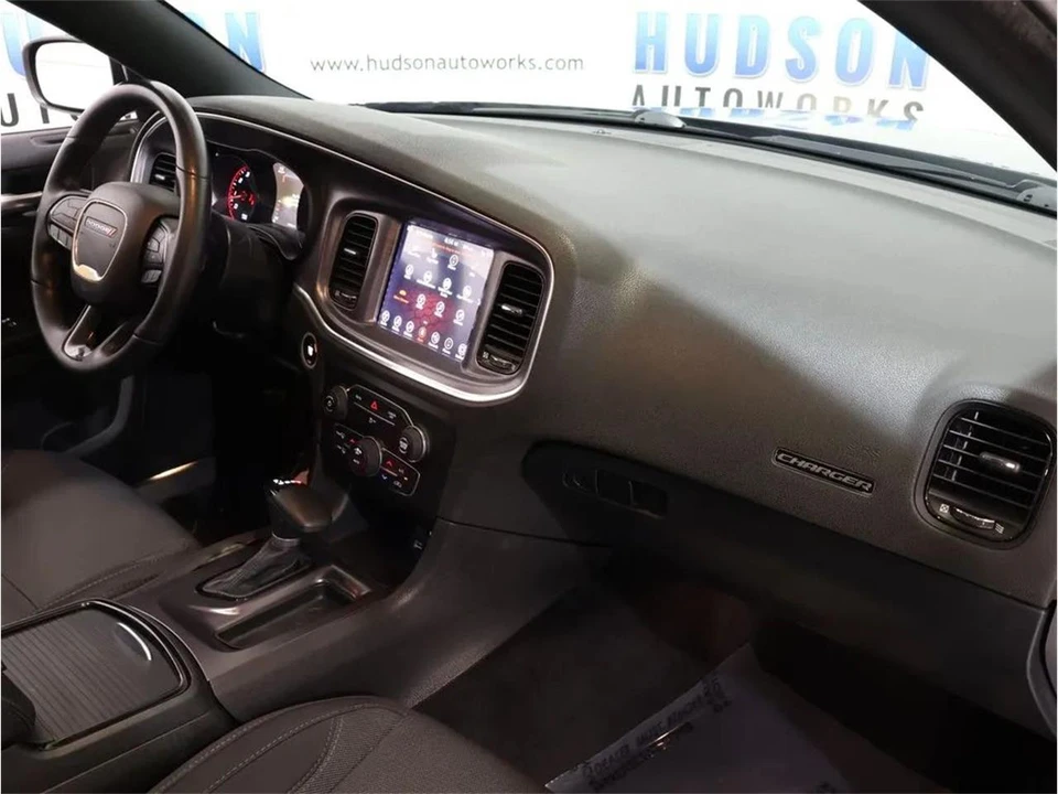 2017 Dodge Charger 7th Gen - Image 29 of 31