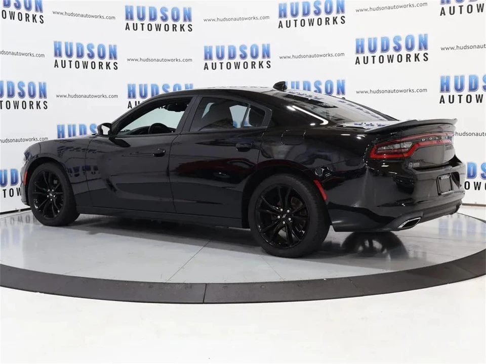 2017 Dodge Charger 7th Gen - Image 4 of 31