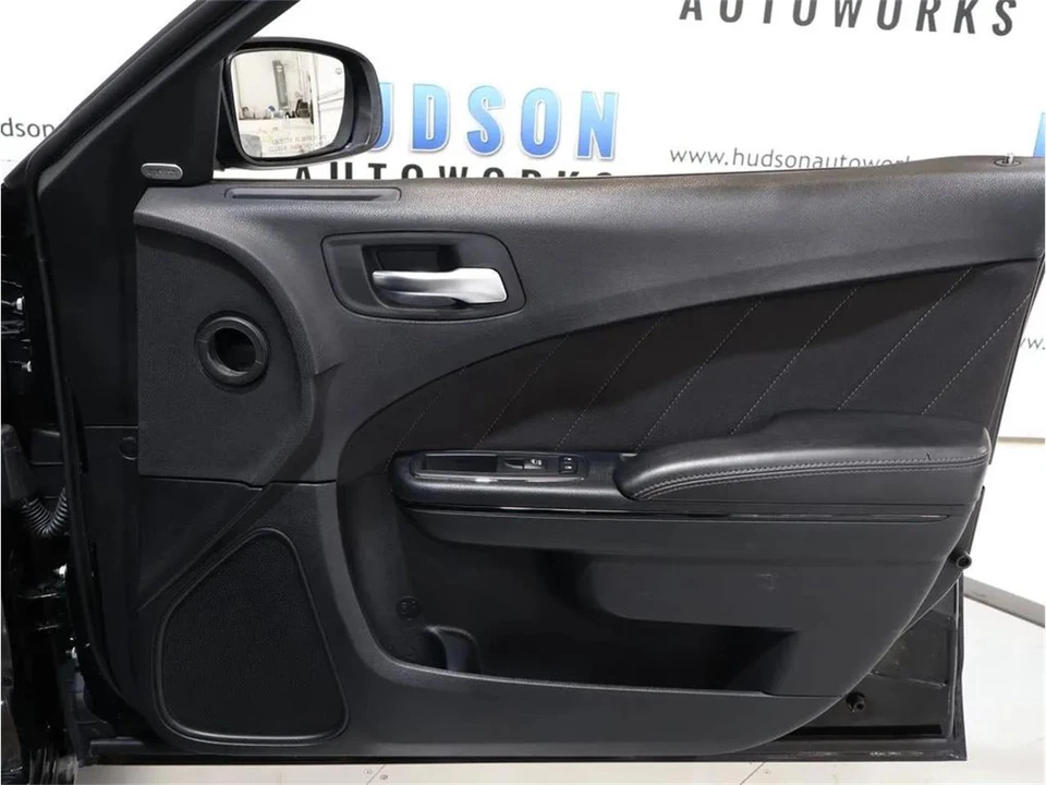 2017 Dodge Charger 7th Gen - Image 30 of 31