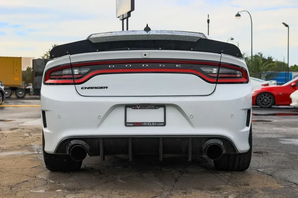 2017 Dodge Charger SRT Hellcat 7th Gen - Image 4 of 19