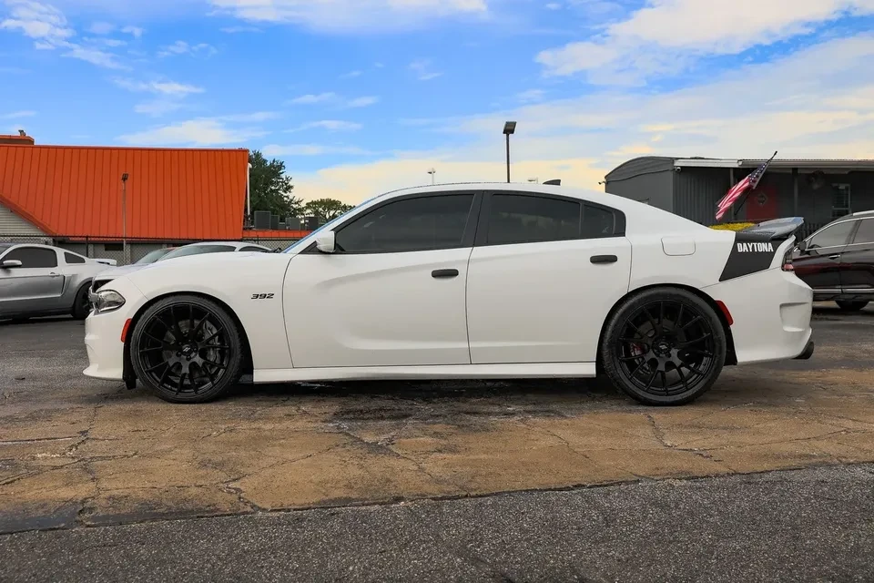 2017 Dodge Charger SRT Hellcat 7th Gen - Image 2 of 19