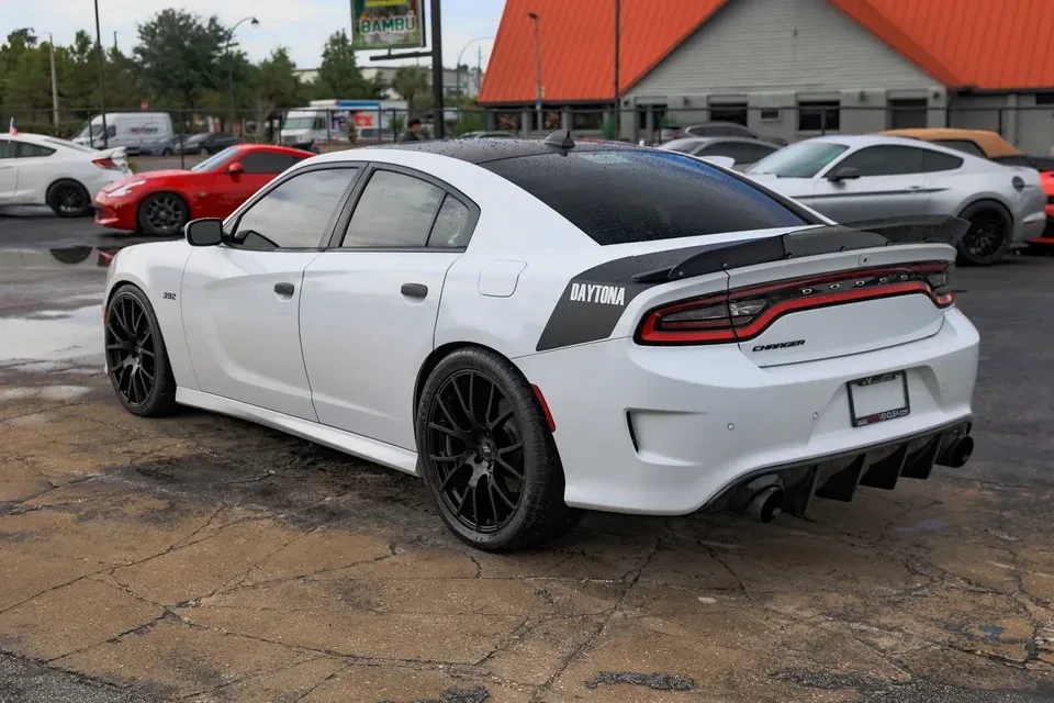 2017 Dodge Charger SRT Hellcat 7th Gen - Image 3 of 19