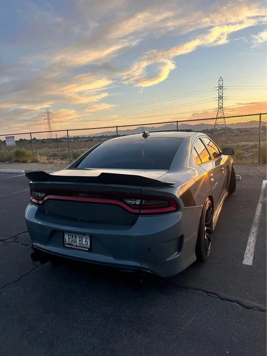 2017 Dodge Charger SRT & 392 7th Gen - Image 4 of 11