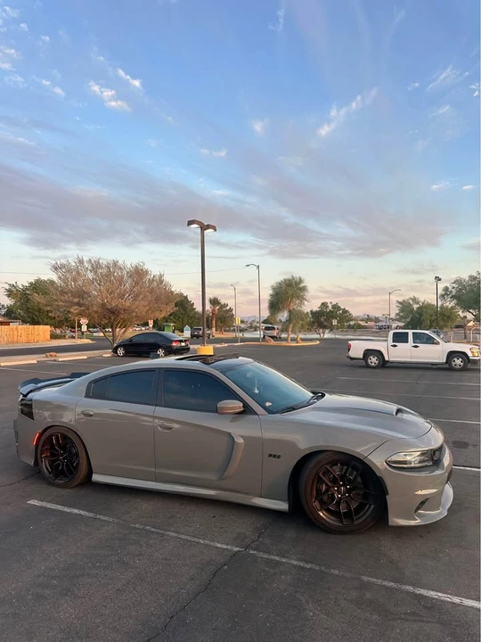 2017 Dodge Charger SRT & 392 7th Gen - Image 2 of 11