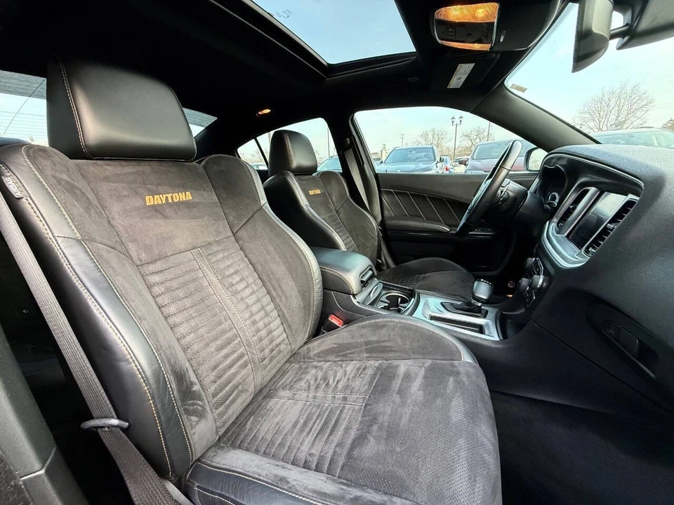 2017 Dodge Charger SRT & 392 7th Gen - Image 16 of 21