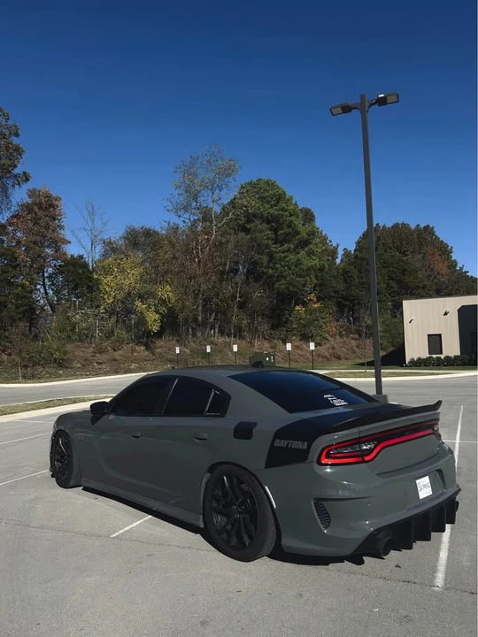 2017 Dodge Charger SRT & 392 7th Gen - Image 4 of 7