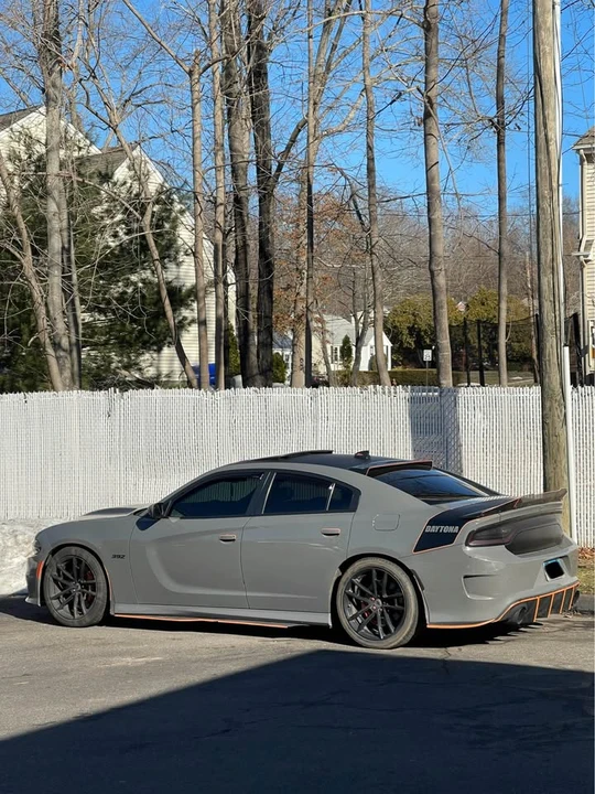 2017 Dodge Charger SRT & 392 7th Gen - Image 11 of 12
