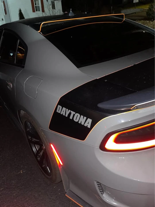 2017 Dodge Charger SRT & 392 7th Gen - Image 4 of 12