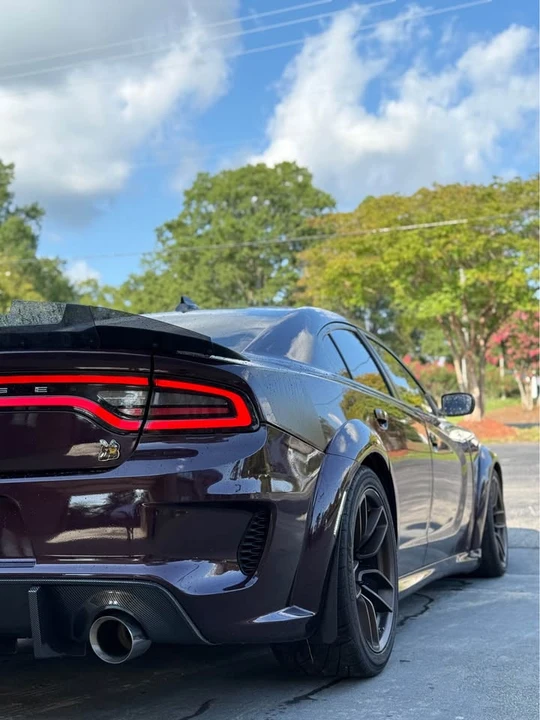 2017 Dodge Charger SRT & 392 7th Gen - Image 4 of 5