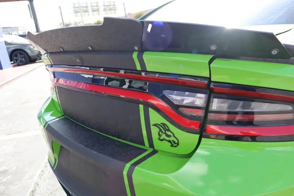 2017 Dodge Charger SRT & 392 7th Gen - Image 8 of 9