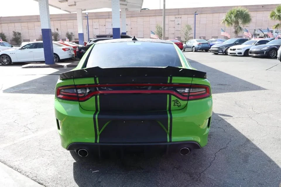 2017 Dodge Charger SRT & 392 7th Gen - Image 4 of 9