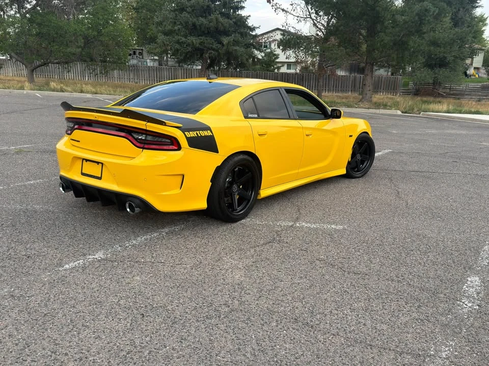2017 Dodge Charger SRT & 392 7th Gen - Image 4 of 12