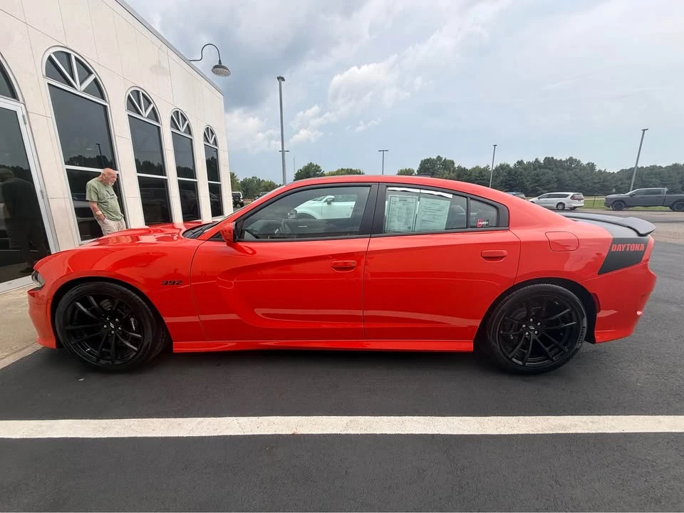 2017 Dodge Charger SRT & 392 7th Gen - Image 2 of 10