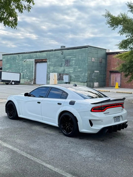 2017 Dodge Charger SRT & 392 7th Gen - Image 2 of 15