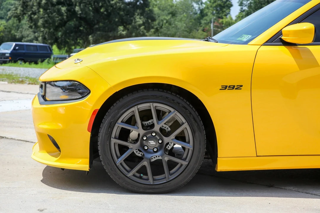2017 Dodge Charger SRT Hellcat 7th Gen - Image 12 of 31