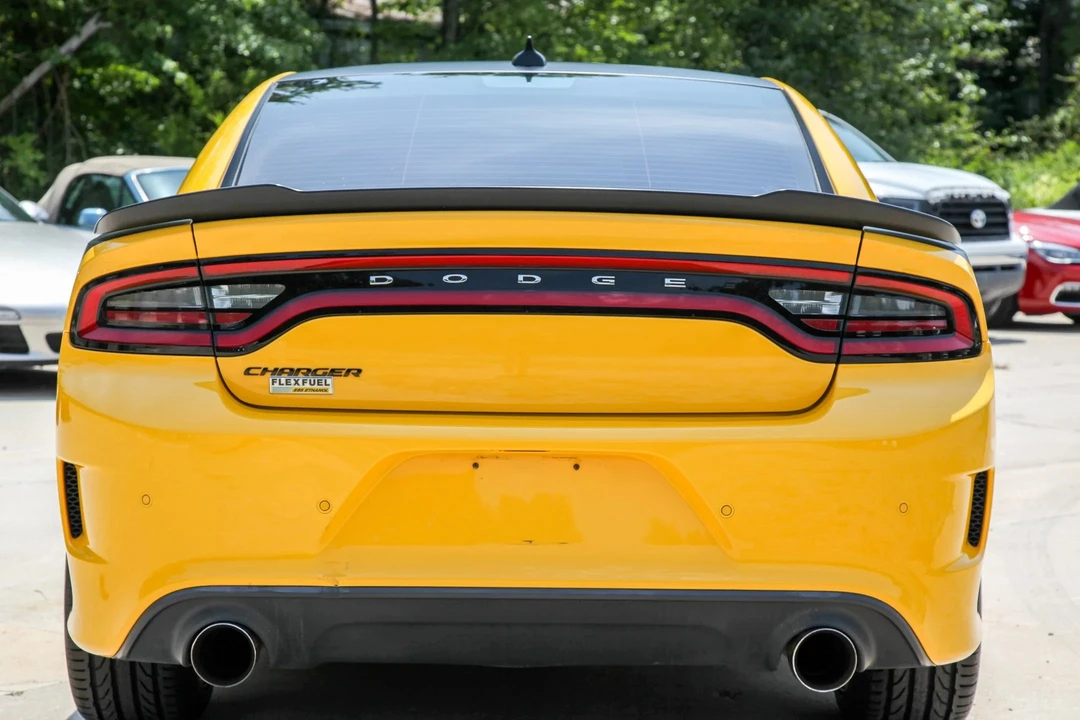 2017 Dodge Charger SRT Hellcat 7th Gen - Image 26 of 31