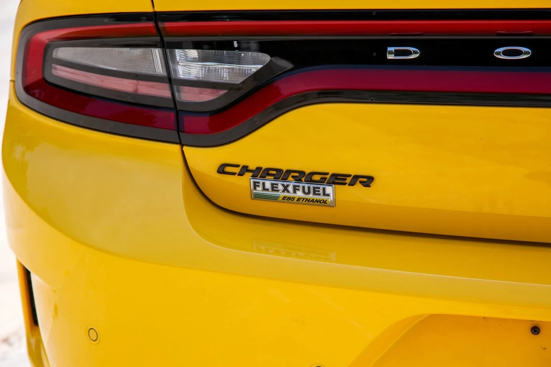 2017 Dodge Charger SRT Hellcat 7th Gen - Image 29 of 31