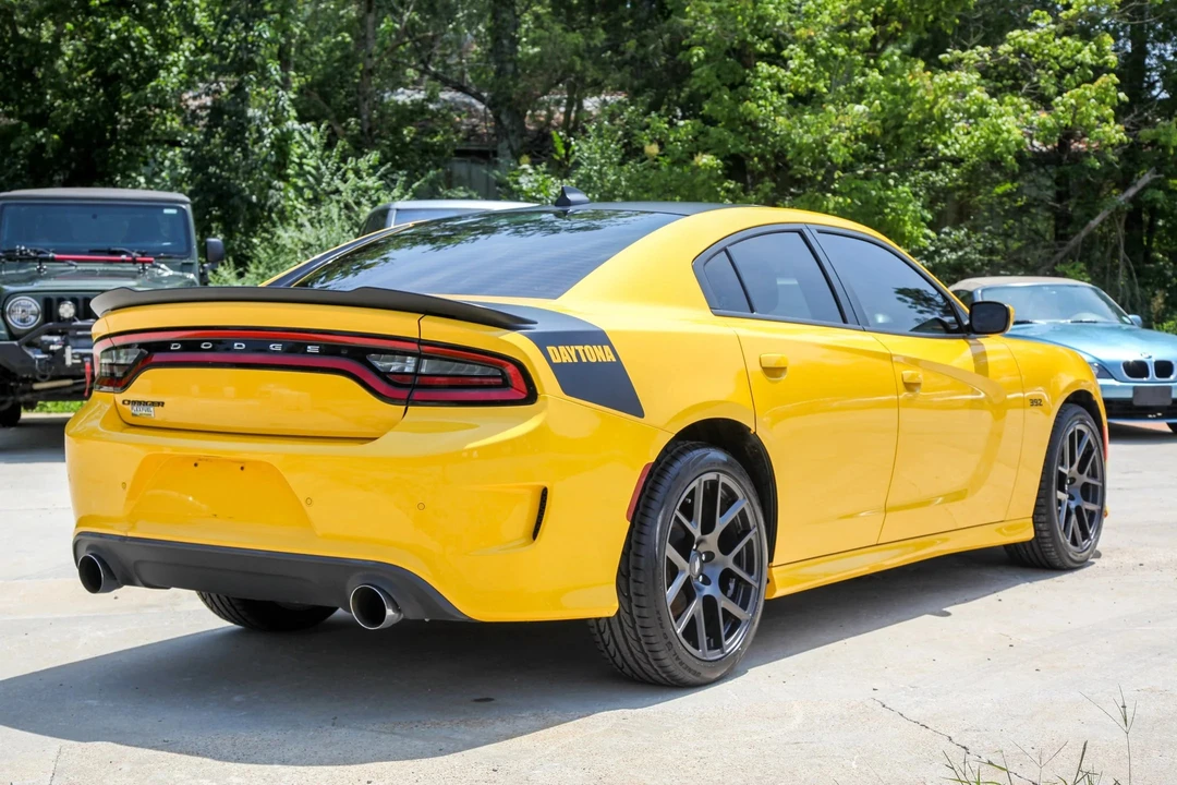 2017 Dodge Charger SRT Hellcat 7th Gen - Image 24 of 31